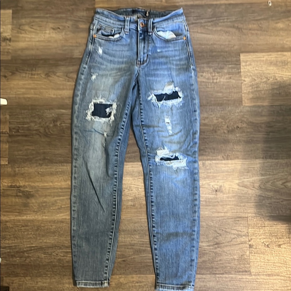 Judy Blue Relaxed Fit Mid Rise Distressed Skinny Blue Jeans - 0/24